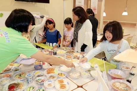  いちい収穫まつり三条市が生活習慣病予防啓発活動