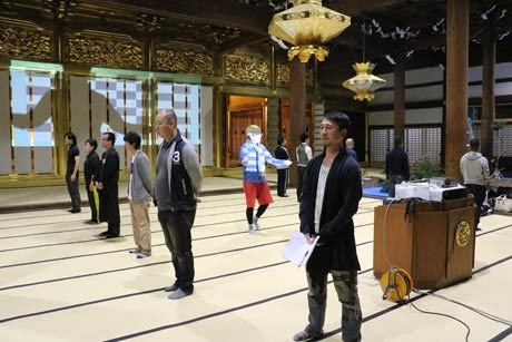  お取越の6日に三条別院で「シアターサンジョーゴボー」として上演される演劇のけいこ
