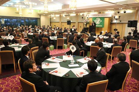 約200人が出席した燕運送の創立60周年記念式典祝賀会