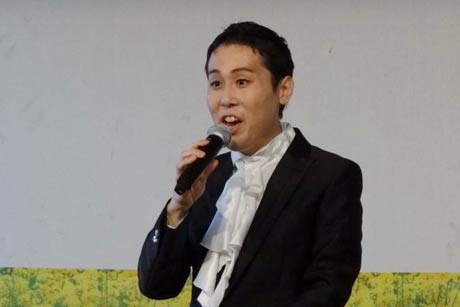 シンガーソングライター関川隆之さん