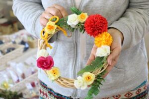 みんくる「クリスマス & お正月飾りワークショップ」で作るもののサンプルのリース