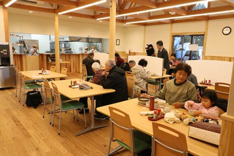 道の駅国上でリニューアルオープンした食堂「味処 花てまり」