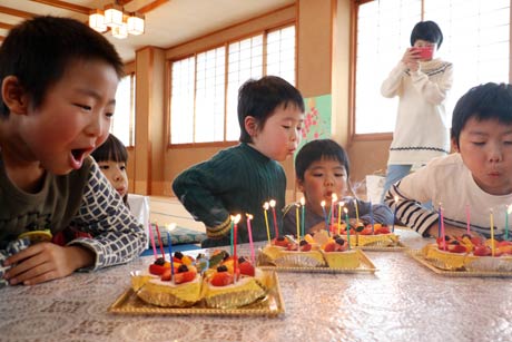 飴屋本舗のアレルゲンフリーのクリスマスケーキも