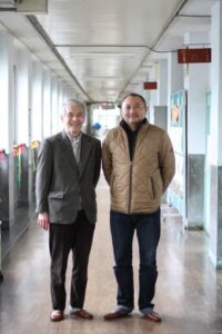 同窓会長の石崎さん(左)とPTA会長の原田さん