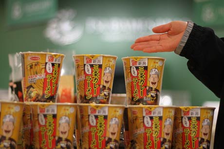 燕三条Wingでも3千円買い上げで三条カレーラーメンをプレゼント