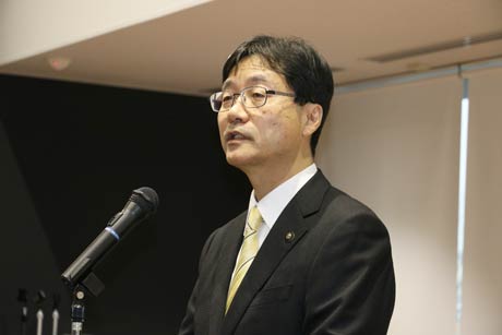 年頭訓示を行う鈴木市長