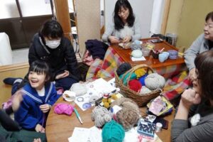 7人の作家による「真冬のこたつギャラリーII“knit”」