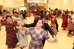 加茂市国際交流協会主催「スコティッシュ・ダンスパーティー」