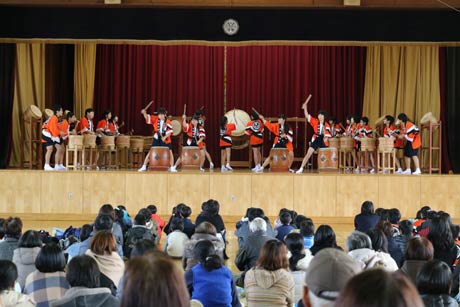 三条小PTAがもちつき大会と感謝する会