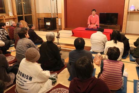 かんきょう庵DE四季を感じNIGHT「冬を楽しむSAKEの集い」で落語と披露する「たら福亭美豚」こと加藤健太郎さん