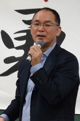 講演するスノーピークの山井社長