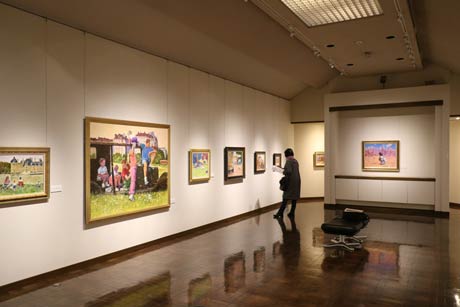 弥彦の丘美術館で開かれている丸山正三展「世界の子どもたち」