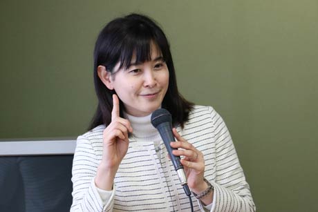 あいさつする中倉初段