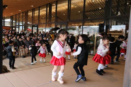 オープニングイベント