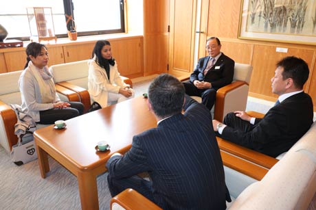 佐藤町長と歓談
