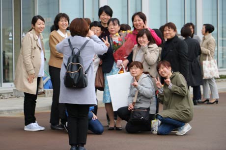 燕市職員退任式