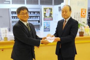 負担に応じない加茂市を恥じた市民が応急診療所に寄付