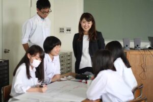 三条商業高校で楽天IT学校始まる