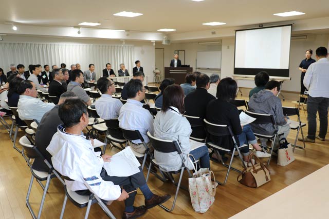 市民27人が参加した