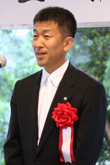 漆塗箔押部門で認定を受けた高橋弥一さん