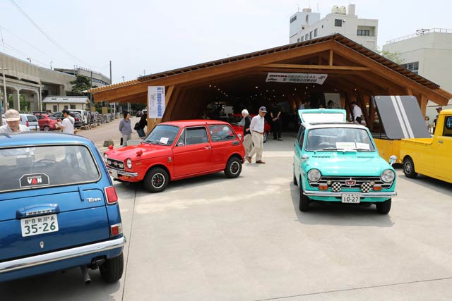 「ステージえんがわ」で開かれている「昭和の自動車展Vol.1」