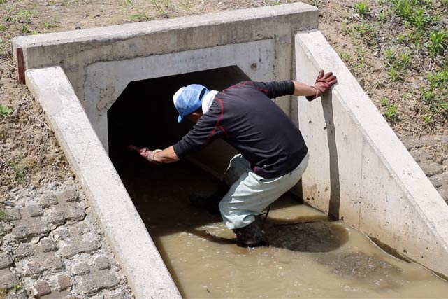  燕市渡部地区で行われた弾道ミサイル着弾を想定した住民避難訓練