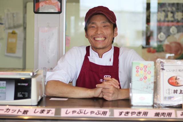 信田精肉店3代目、信田謙一郎店長