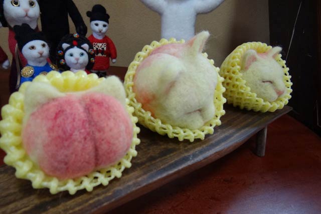  貸しアトリエ「あとりえ　きっか」で開かれている猫展