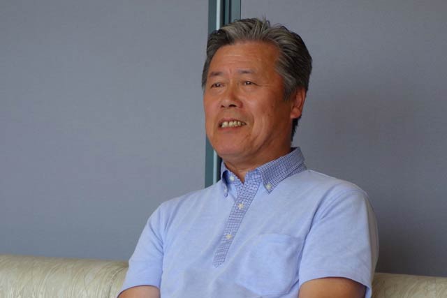 国定市長と歓談する近藤会長