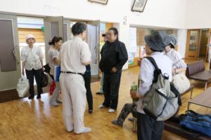 3日12:24、燕市国上勤労者体育センターに避難した幕島の住民」