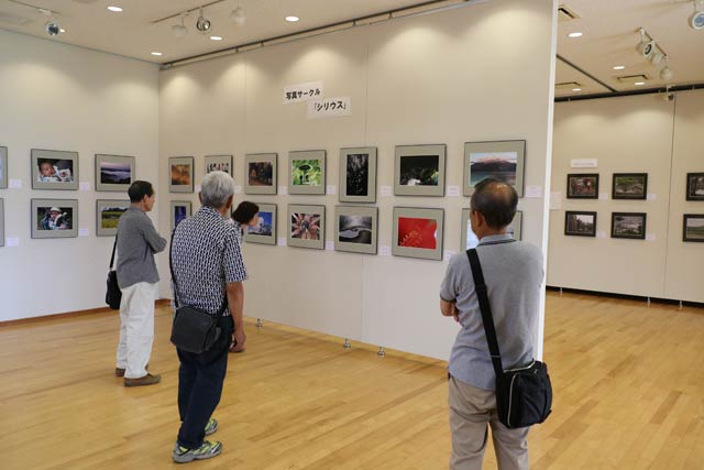 中之口先人館で開かれている第7回日韓写真交流作品展
