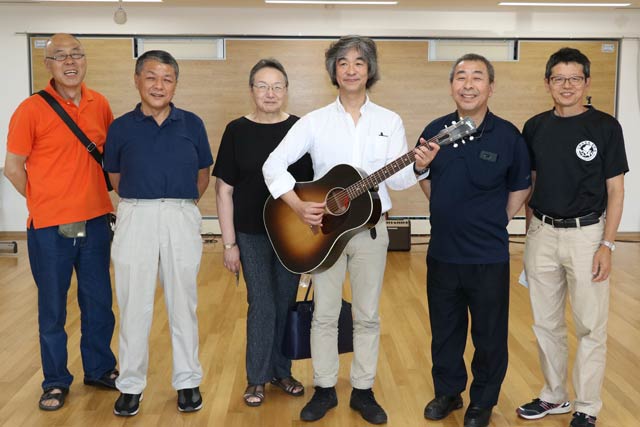 当時の夢工場のメンバー、右から2人目が工場長の高橋正行さん