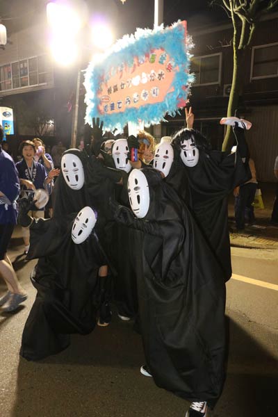 仮装盆踊り大会の優勝チーム