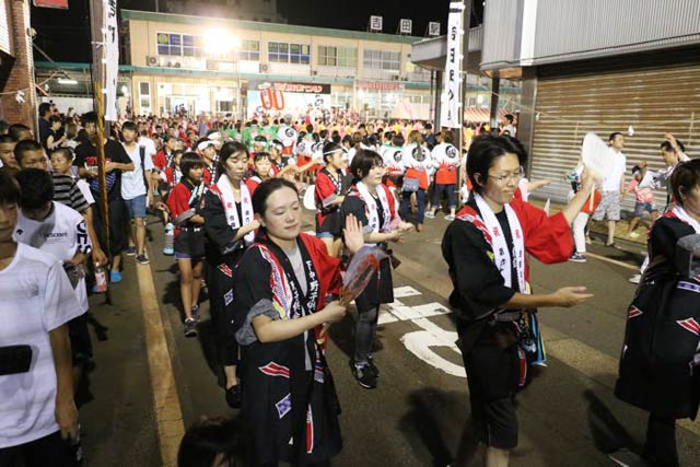  2100人による吉田民謡流し