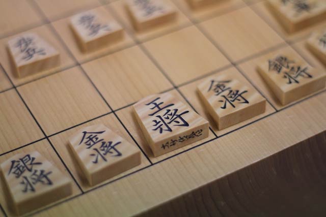 約160万円の竹風駒と将棋盤