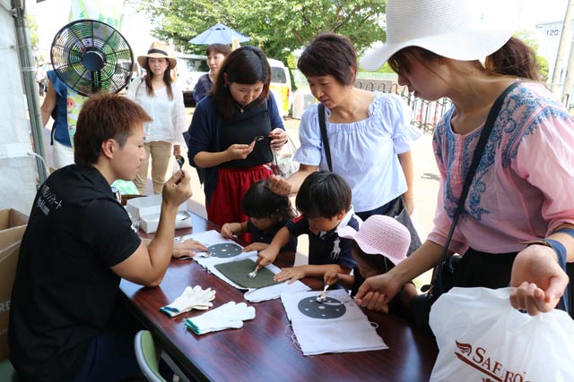  子どもの宿題にとワークショップも人気