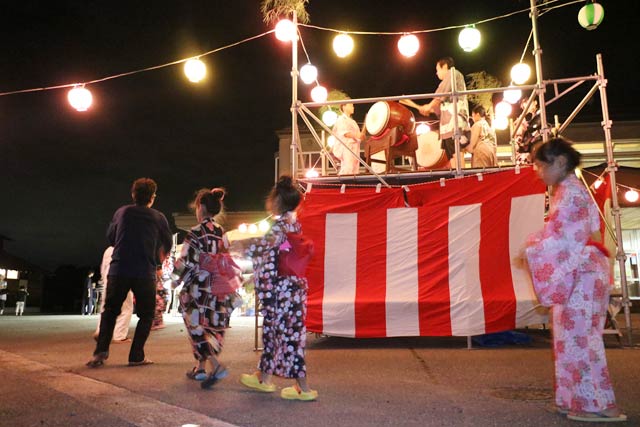  荒沢地区の盆踊り