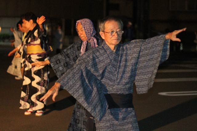  納涼盆踊り大会を中心となって企画した高橋庸平三さん