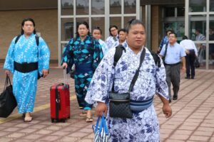 弥彦の相撲の夏が始まる 伊勢ヶ浜部屋一行が来県