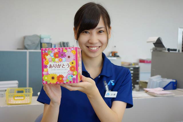  4日、協栄信用組合が来店客にプレゼントするボックスティッシュ