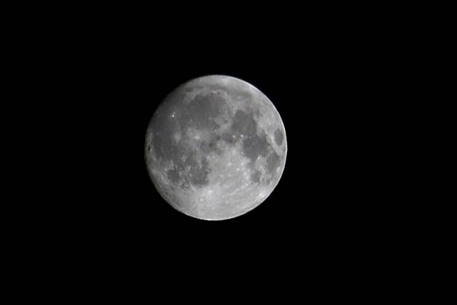 4日午後9時49分に燕市から撮影