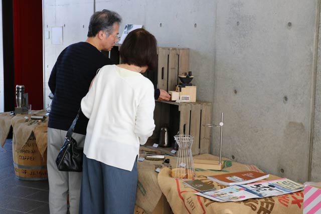 燕三条で生産されているコーヒー関連道具の展示