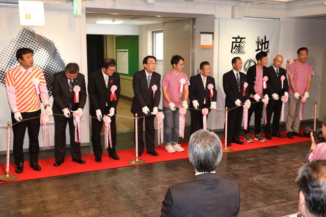 テープカットならぬチェーンカットで「燕三条 工場の祭典」が開幕