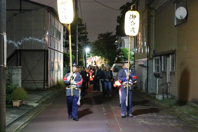 牛池を出発した地元御題目講中