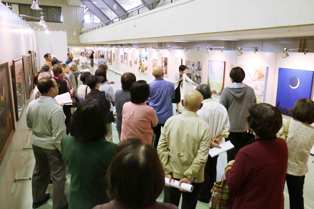 日本画の部の作品鑑賞会