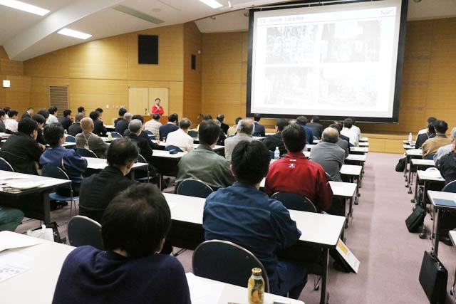 150人近くが参加した
