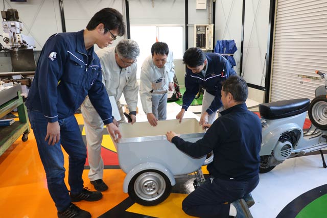 三条市のリアル開発ラボ1期生OB5社が開発したバイク用カーゴトレーラー「Piccolo」