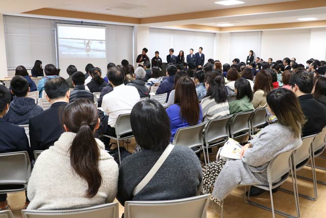 約120人が出席した吉田高と分水高の合同学校説明会