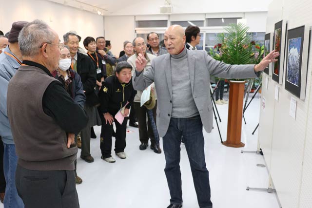 第15回山田昌男写真技法講座生作品発表会の最終日に講師の山田さんによる講評