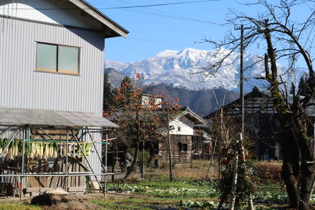三条市下田地区の晩秋の風景
